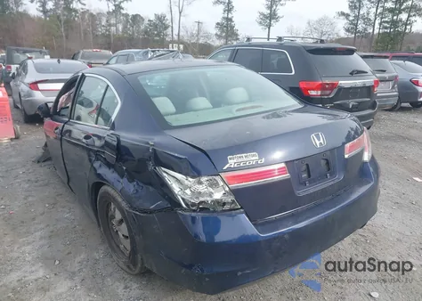 2011 Honda Accord 2.4 Lx z USA, uszkodzony, nr VIN 1HGCP2F30BA124953